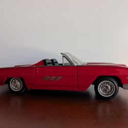 Anson 1963 Ford Thunderbird 1:18 scale diecast model car.