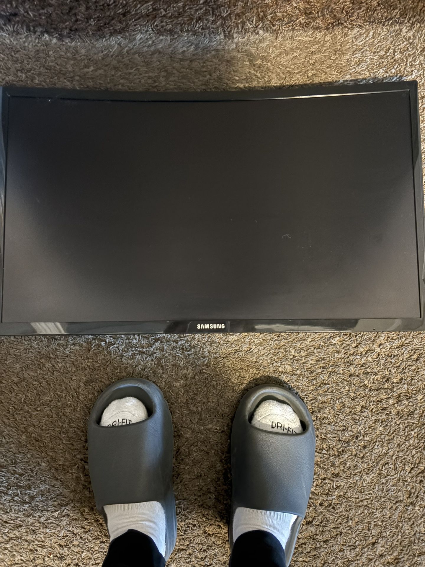 Samsung curved monitor