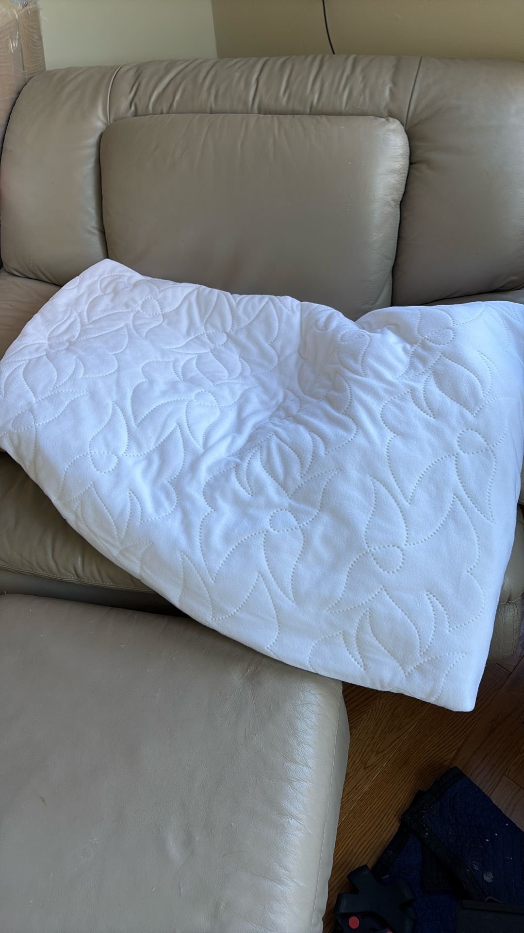 $10  Waterproof Queen Mattress Pad