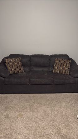 Black 3-Seat Sofa – Comfortable & Sturdy