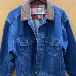 Vintage 90’s Marlboro Jacket Size Large 