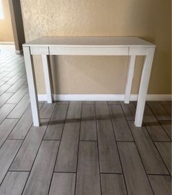 Computer desk