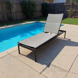 Top Quality Pool Lounge Chair ! Retails For $2700! Only $150!! 