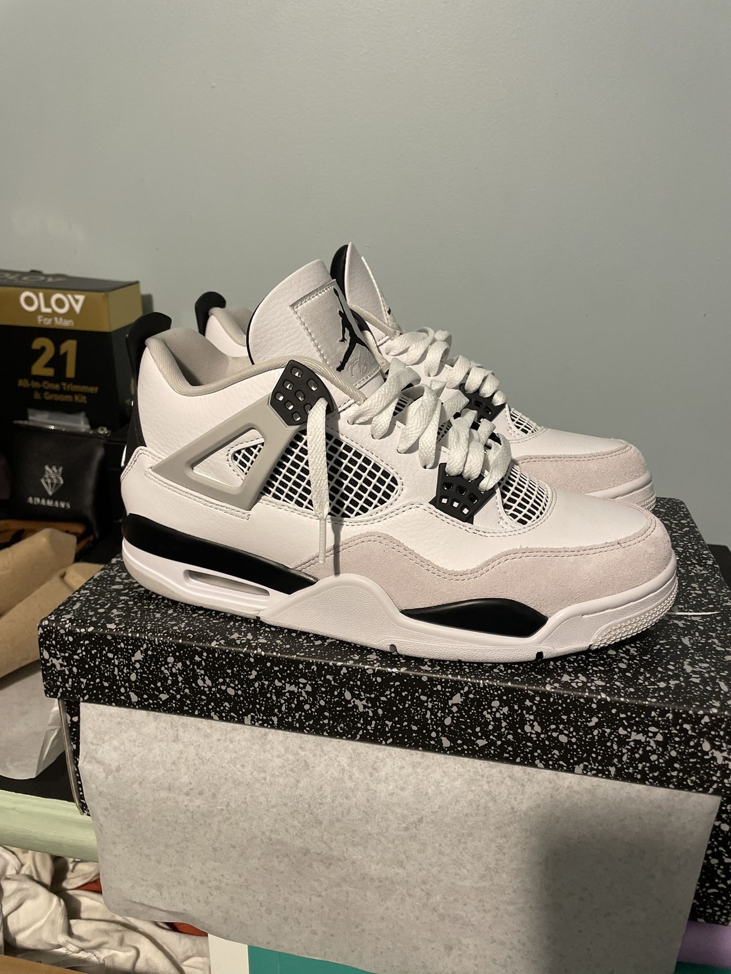 Jordan 4