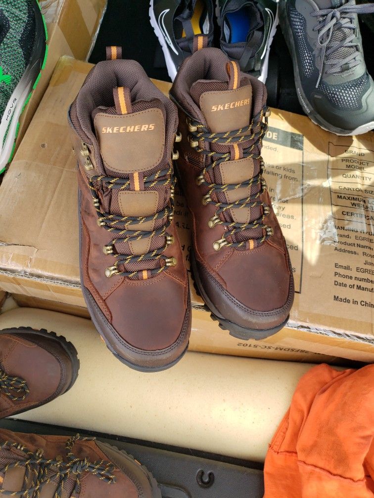 New Sketchers Work Boots Size 10.5 Non Steel Toe for Sale in San