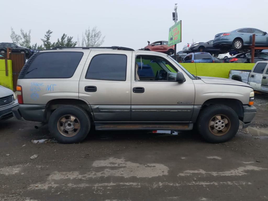 Chevy tahoe 2000 only parts engine and transmission good