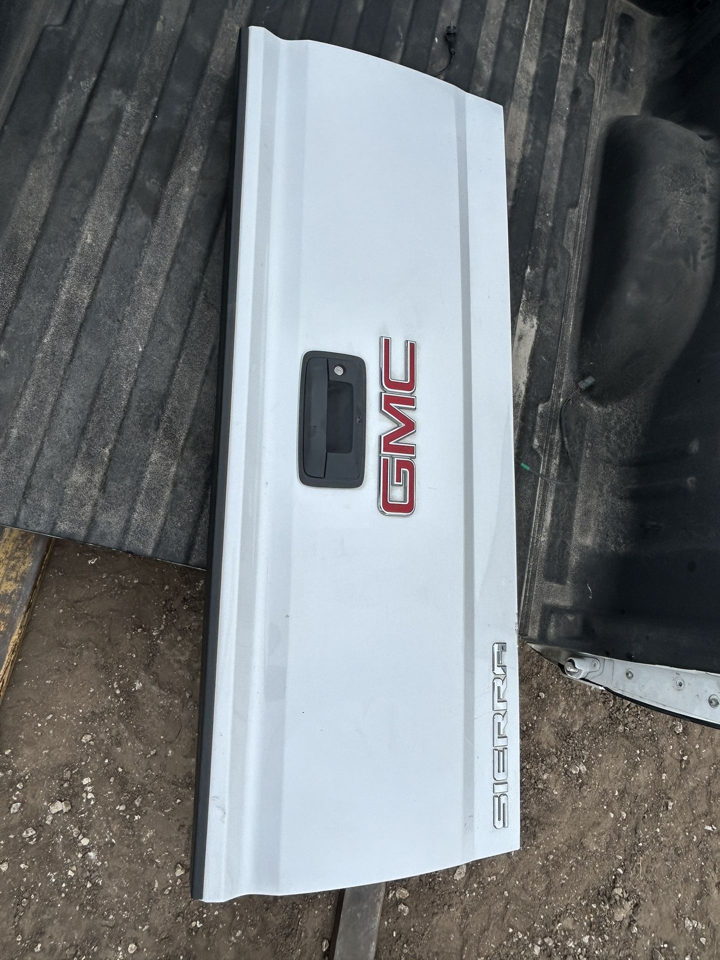 GMC Sierra Denali Pearl White Tailgate OEM 