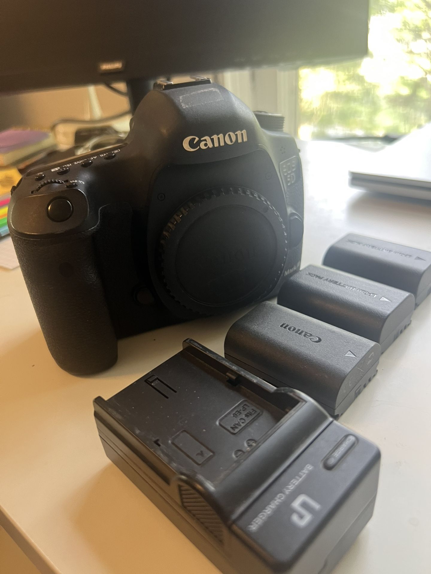 Canon 5D Mark 3 BODY  - LOW SHUTTER COUNT