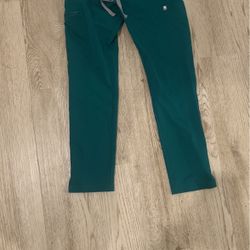 Figs Hunter Green Scrubs (women)