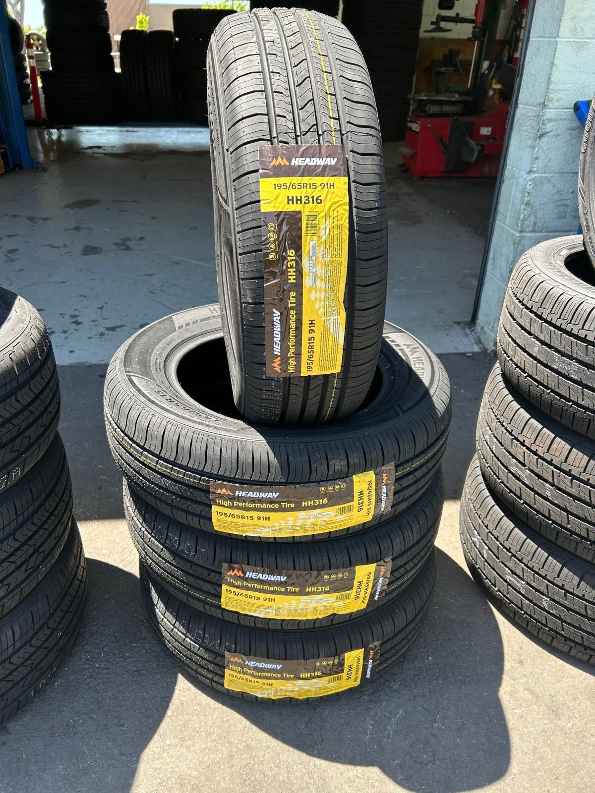 195-65-15 HEADWAY SET OF 4 TIRES FOR SALE AT SPECIAL.WE FINANCE NO CREDIT NEEDED💥
