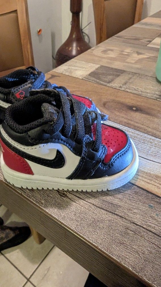  Jordan 1 Size 2 Infant