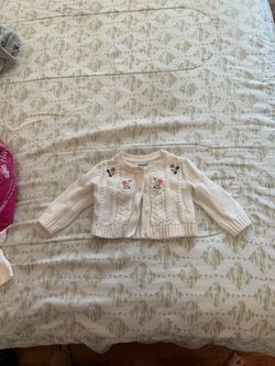 Baby gap sweater 3-6 months
