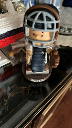 Bobble head