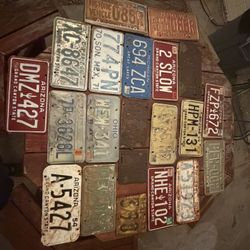 Vintage Licence Plates 
