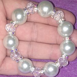 PALE MINT GREEN BAUBLE BRACELET