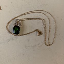 10 K Emerald And Diamond Necklace