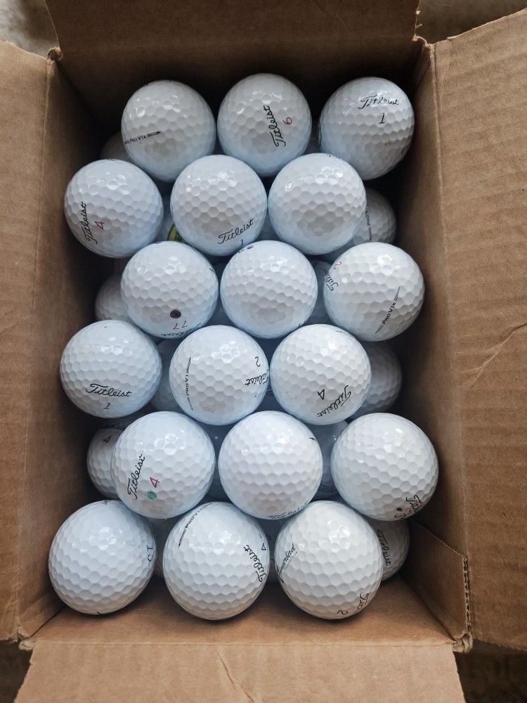Titelist Pro V Golf Balls Like New