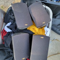 4x Klipsch Bookshelf Speakers