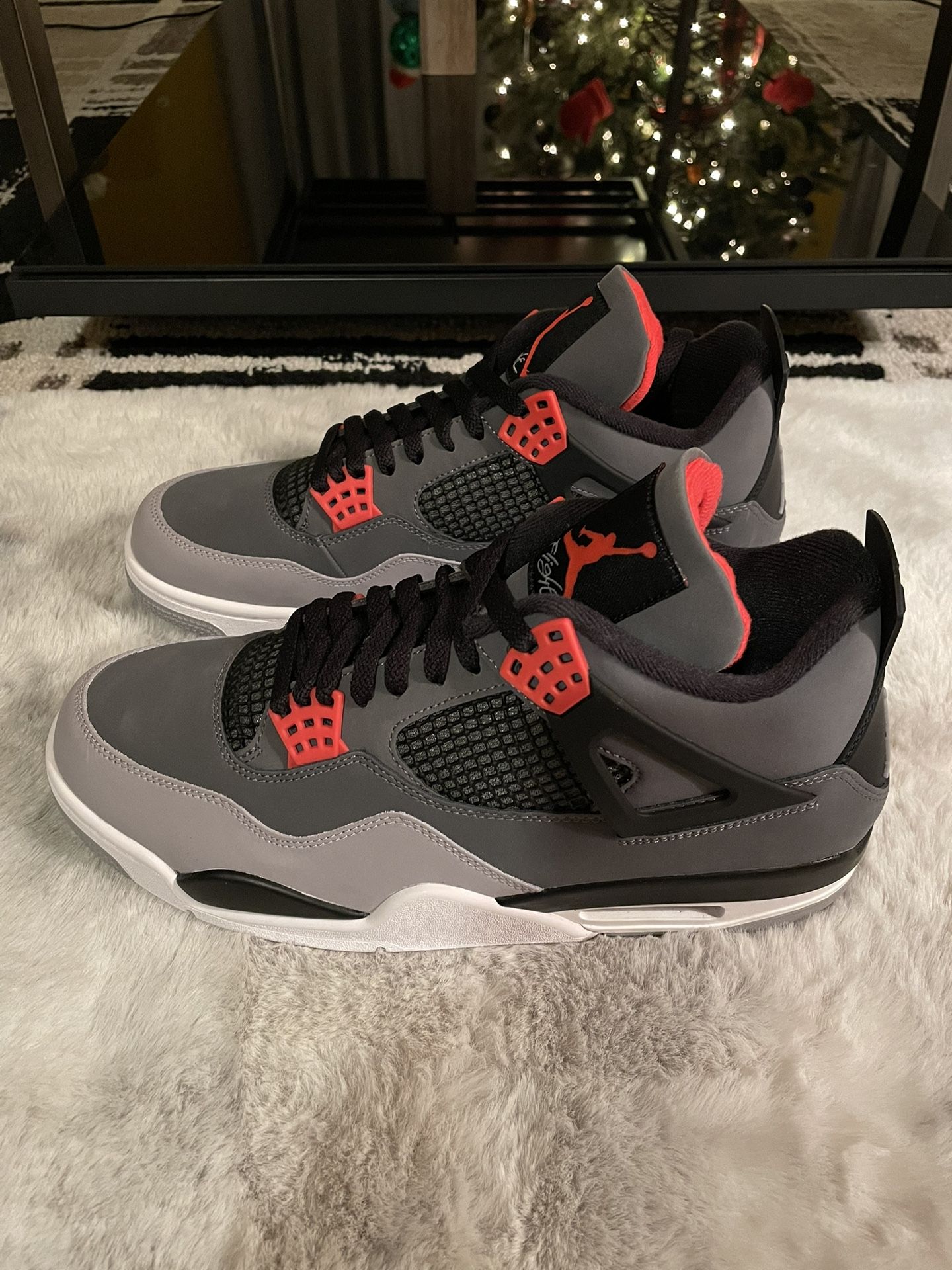 Jordan 4 Retro (Infrared)