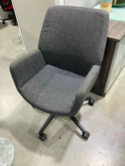 Steelcase Coalesse Bindu Chair – From $250 📦 Florida