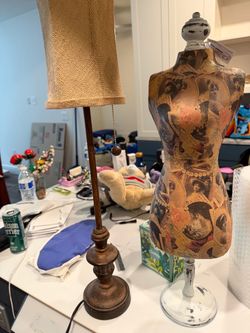 Lamp + bust