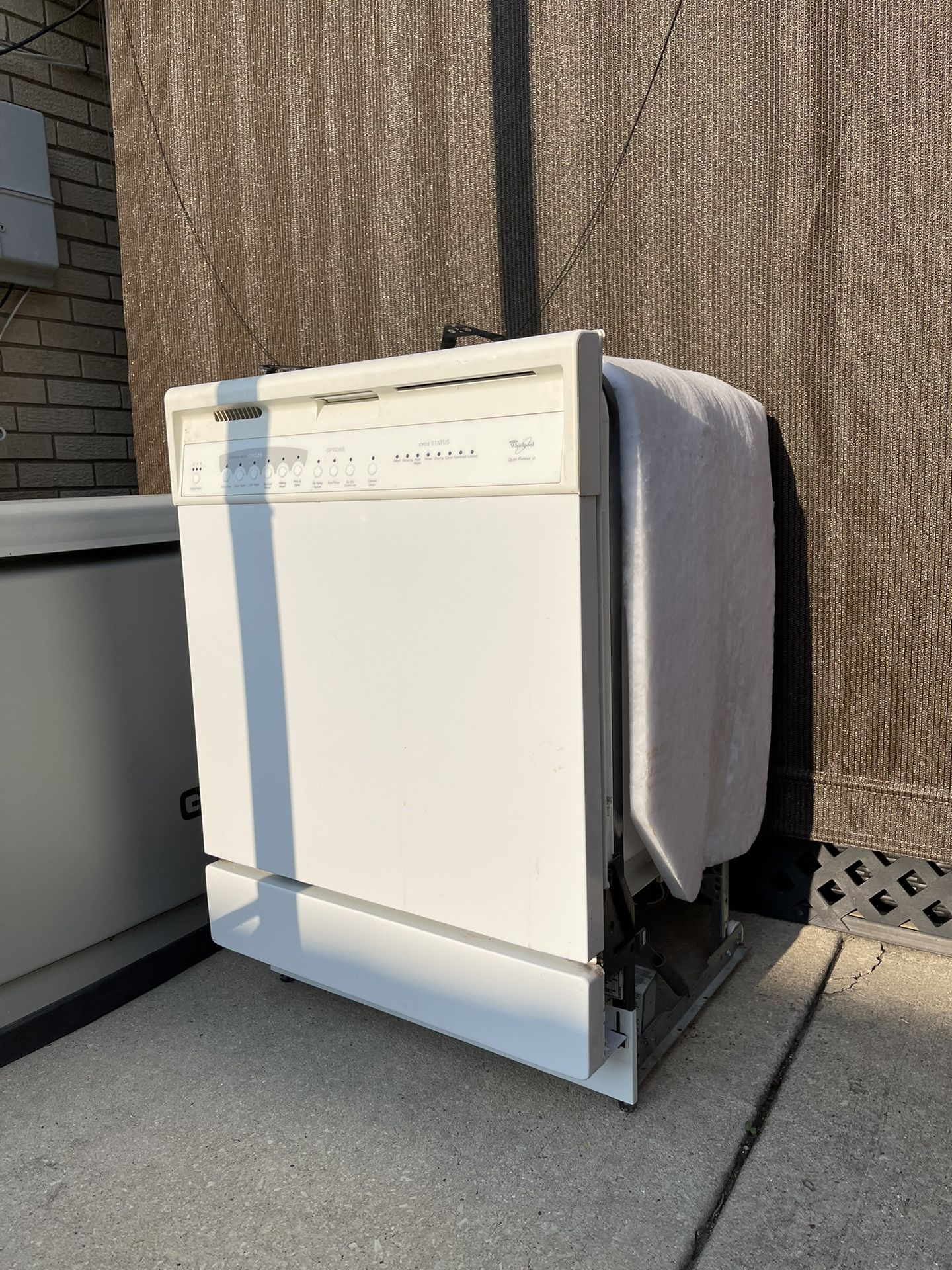 Whirlpool Dishwasher