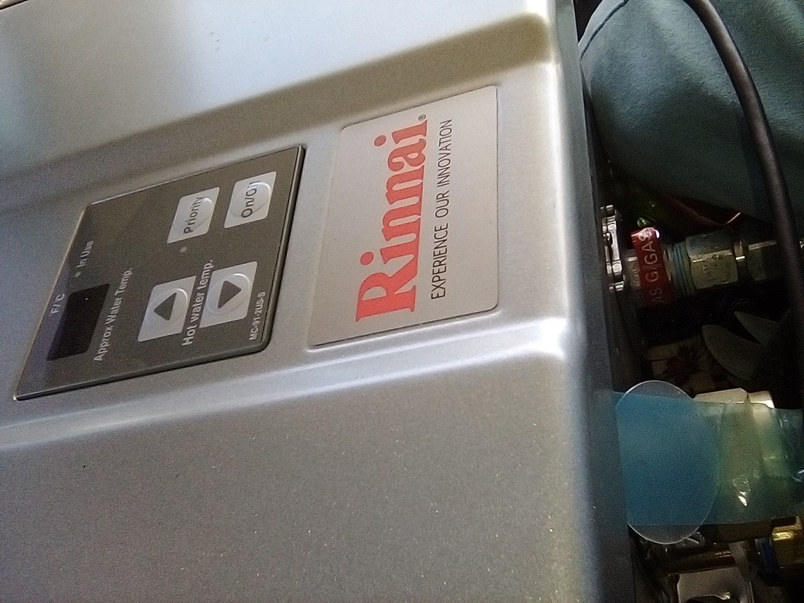 Rinnai -instant hot water heater