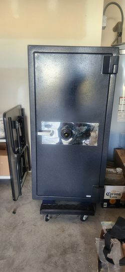 Large Heavy-Duty Floor Safe with Dial Lock