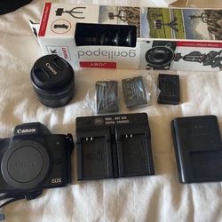 Canon m50 flawless condition