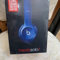 Brand New Beats Solo 2 Over Ear Headphones