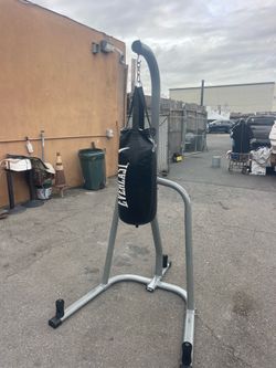 Everlasting punching exercise bag