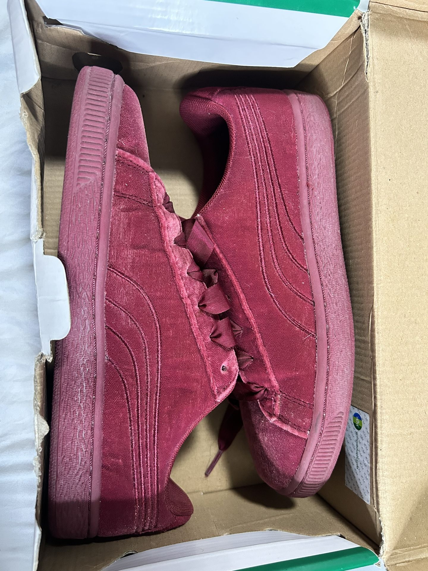 Puma Basket Classic Velour Jr, Tibetan Red- Metallic Gold , Size 5.5