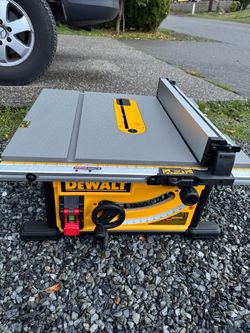 DeWalt Portable Table Saw