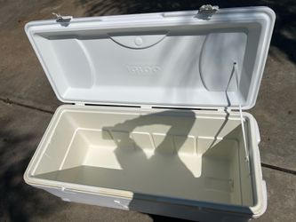 Ice chest