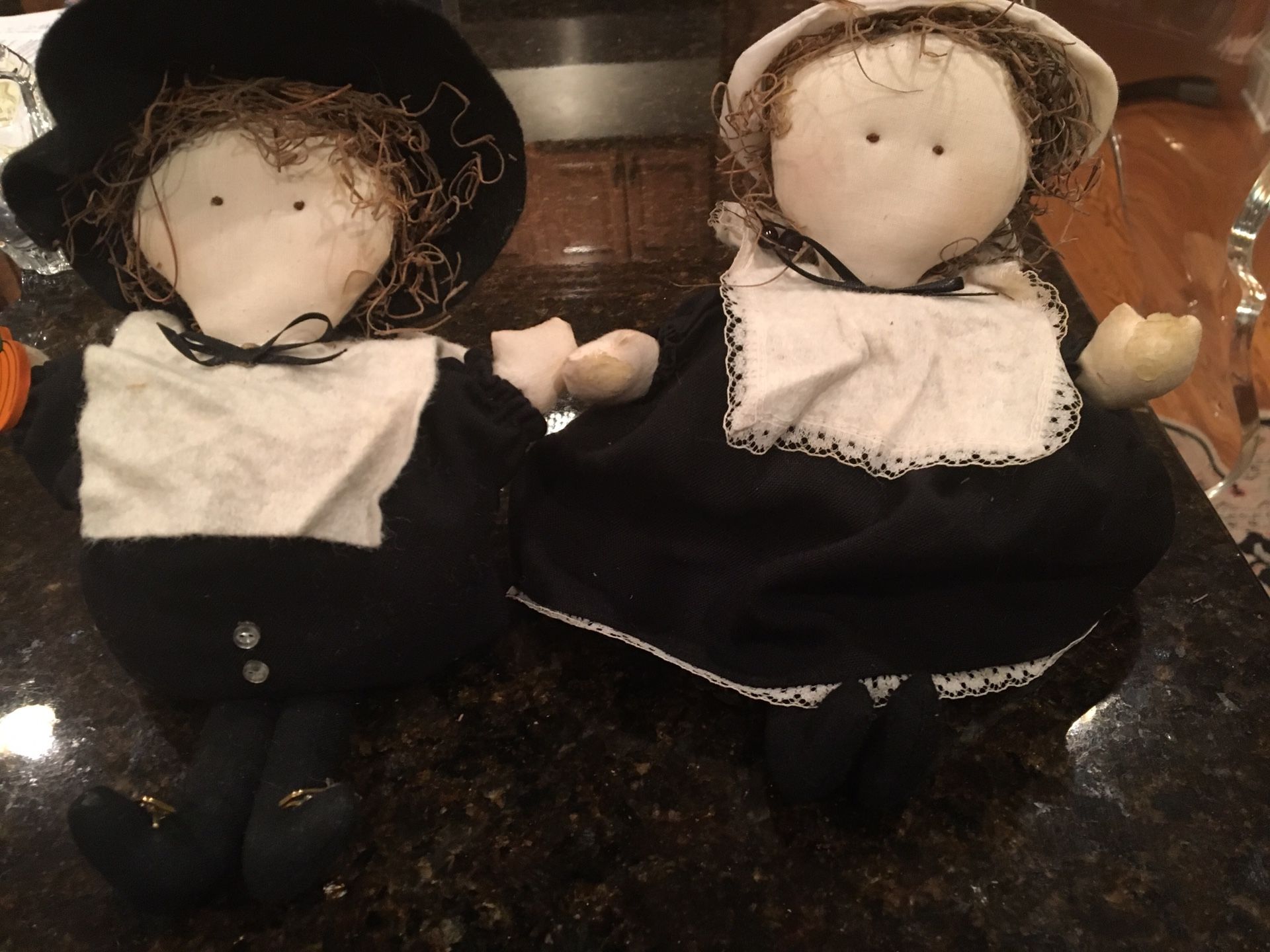Thanksgiving pilgrims female and male , bought at upscale gift show, beautiful to display out on Thanksgiving. Both for $20-