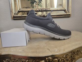 Men's Skechers Memory Foam Lite-Weight Size 9.5 