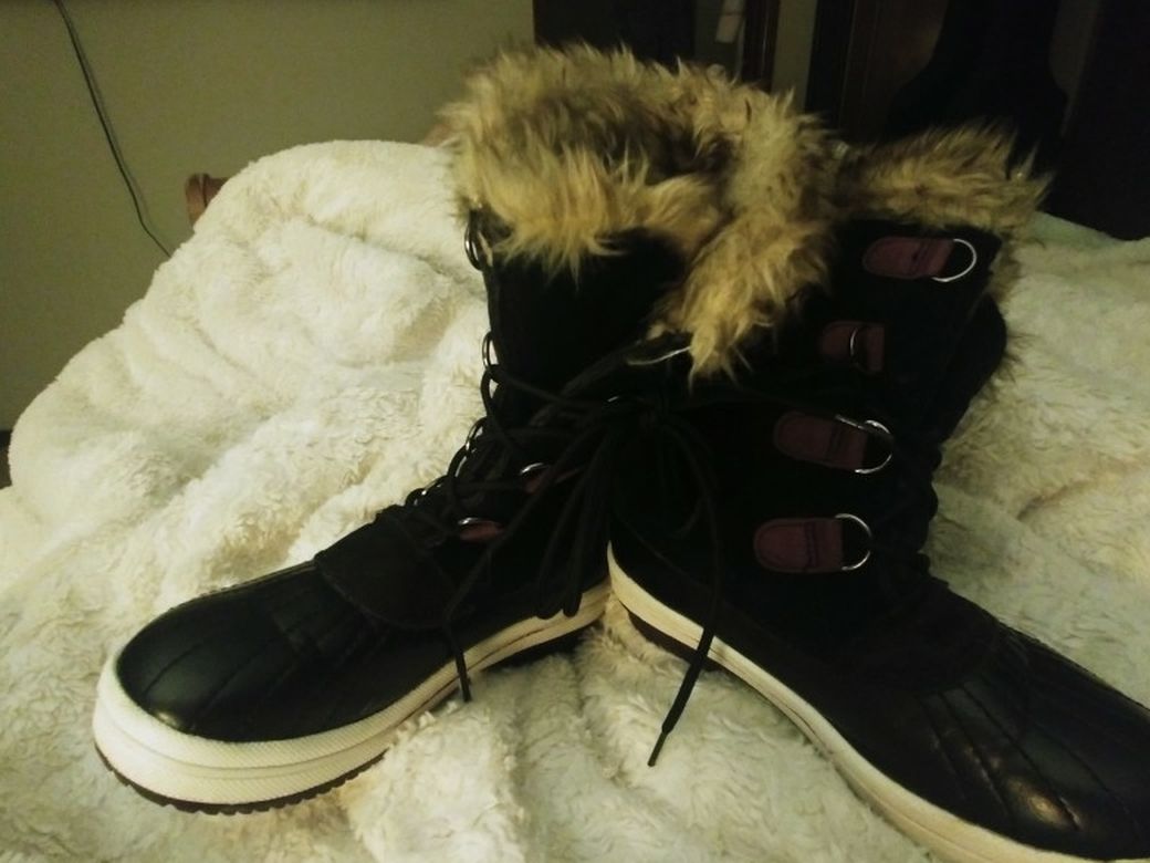 Snow Boots Size 3