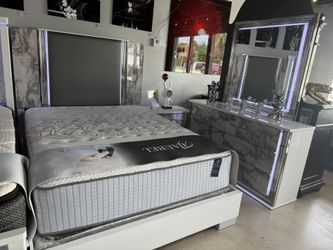 Marble 5 Pc Bedroom Set With Led Lights Huge Special Only $1299