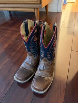 Boys size 3 cowboy boots