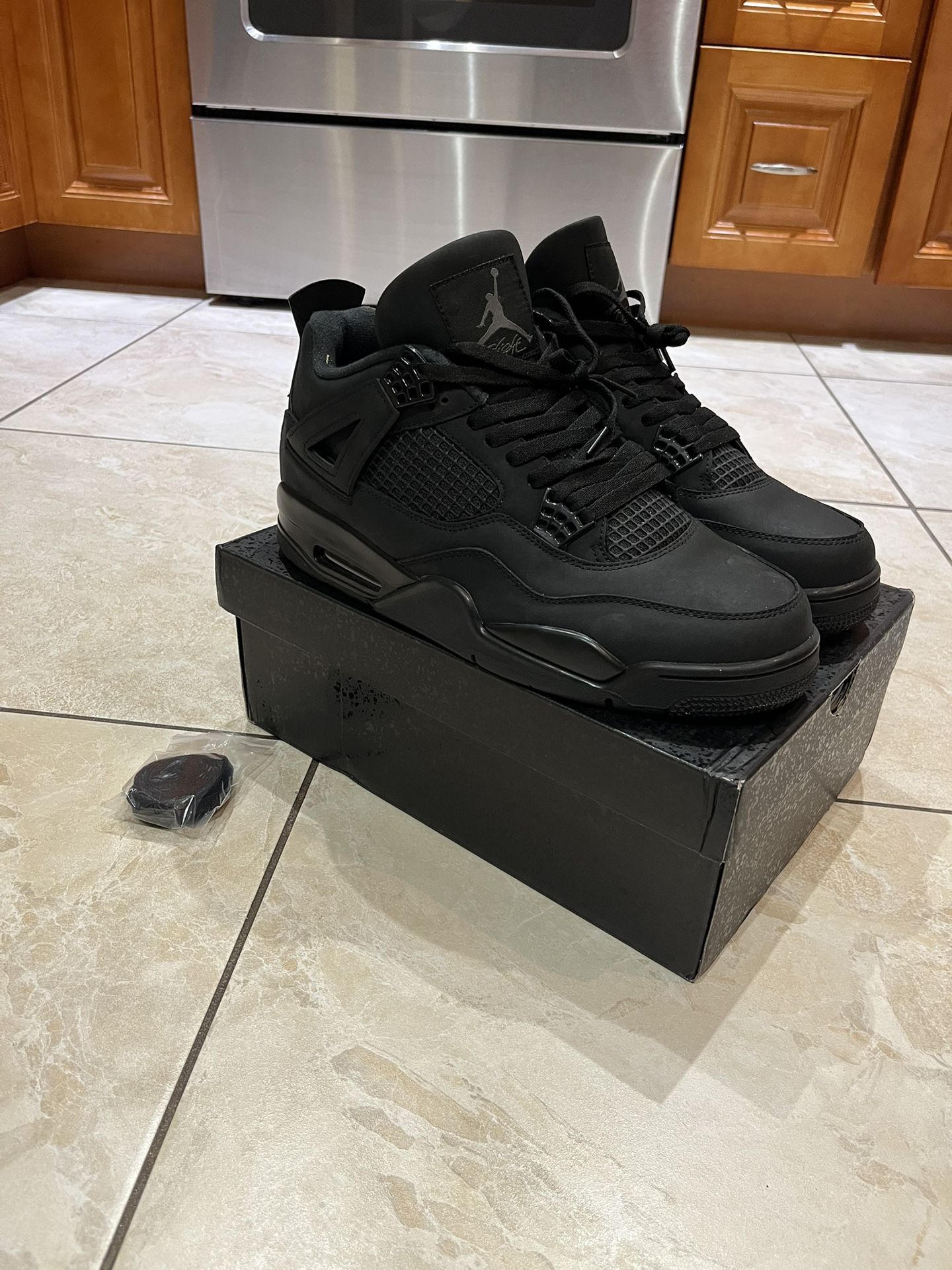 Air Jordan 4 Retro black Cats Size 12