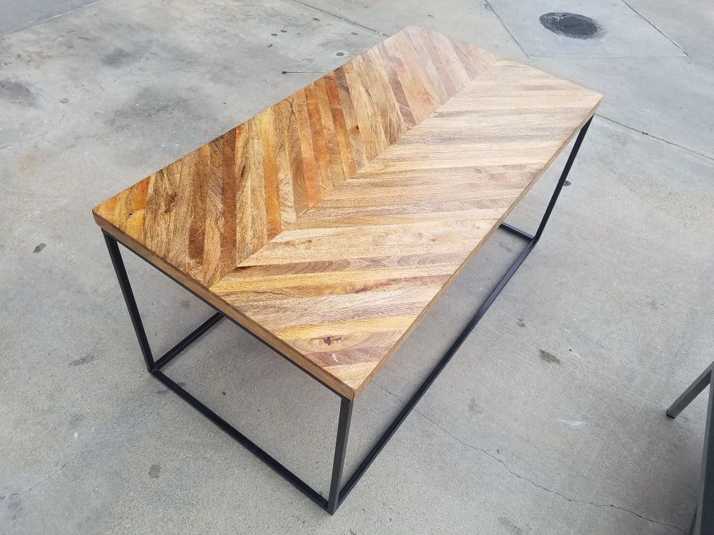 Gorgeous Quality Wood Top Coffee Table
