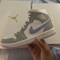 Jordan 1 Mid 