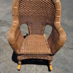 Vintage Classic Wicker Rocking Chair