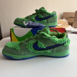 Nike SB Dunk Low Grateful Dead Bears Green Size 10.5