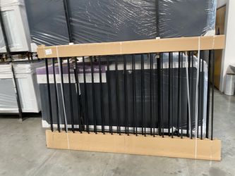 Steel pool fencing (5’X8’ fence panels)