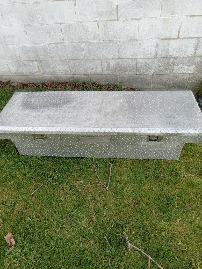 Truck Bed Tool Box