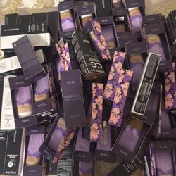 Giorgio Armani , TARTE, BALCK UP , BARE MINERALS FOUNDATION  POWDER  