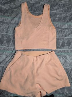 lululemon Soft Peach Ribbed Stretch 2-Piece Tank & Shorts Set size 4
