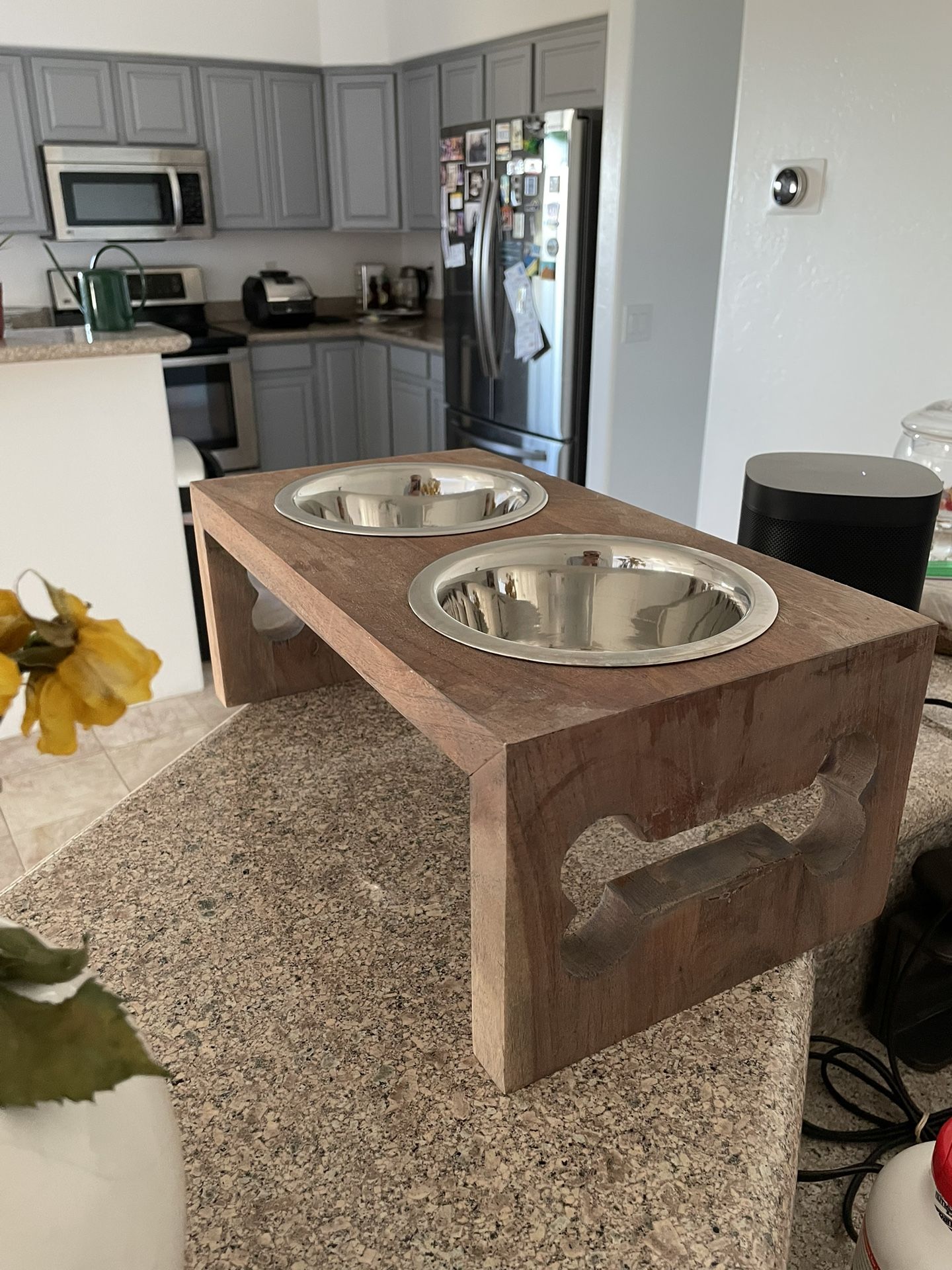 Standing Dog bowl