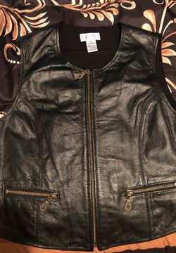 Jennifer Moore Woman’s Vest (Black)Size 8